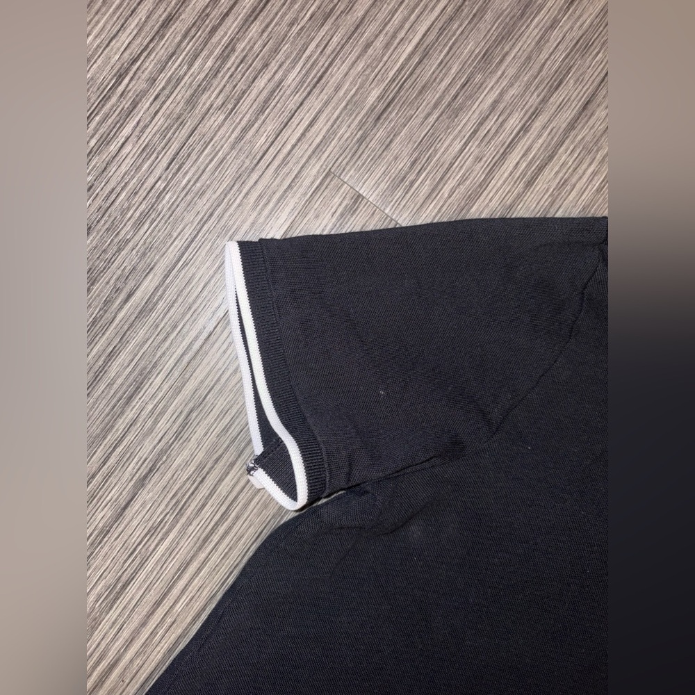 H&M Men’s Slim Fit Black Polo Shirt | Tagged L (Fits S/M) | White Trim - Picture 6 of 8